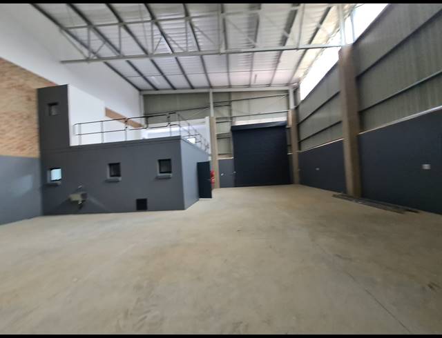 415.98M² WAREHOUSE TO LET IN SAMRAND BUSINESS PARK